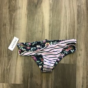 Reversible pacsun bottom still with tags